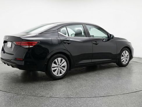 Used 2025 Nissan Sentra S FWD image 9