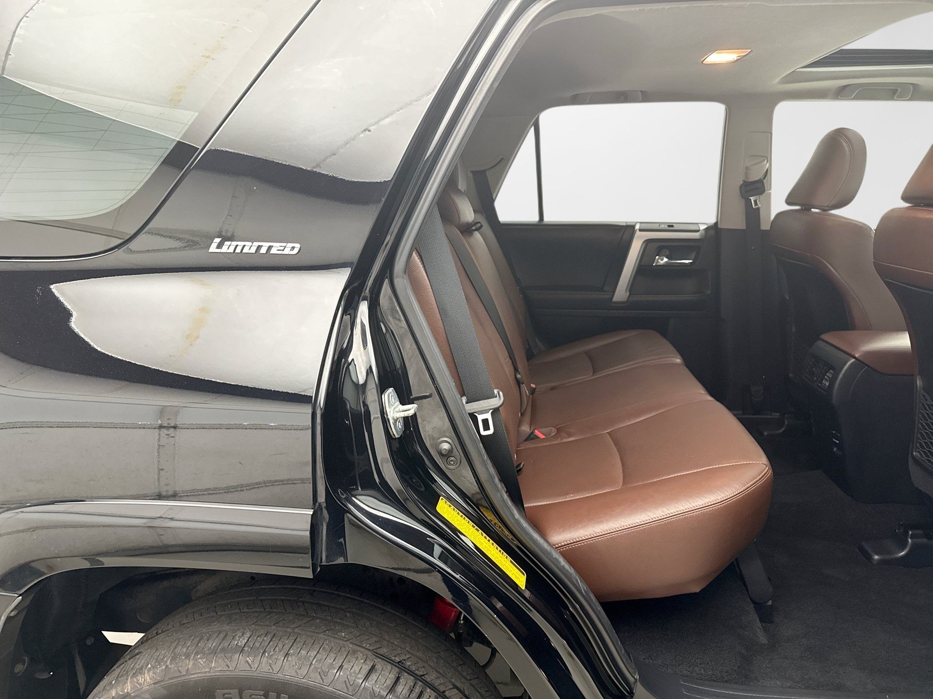 Used 2017 Toyota 4Runner Limited AWD/4WD image 18