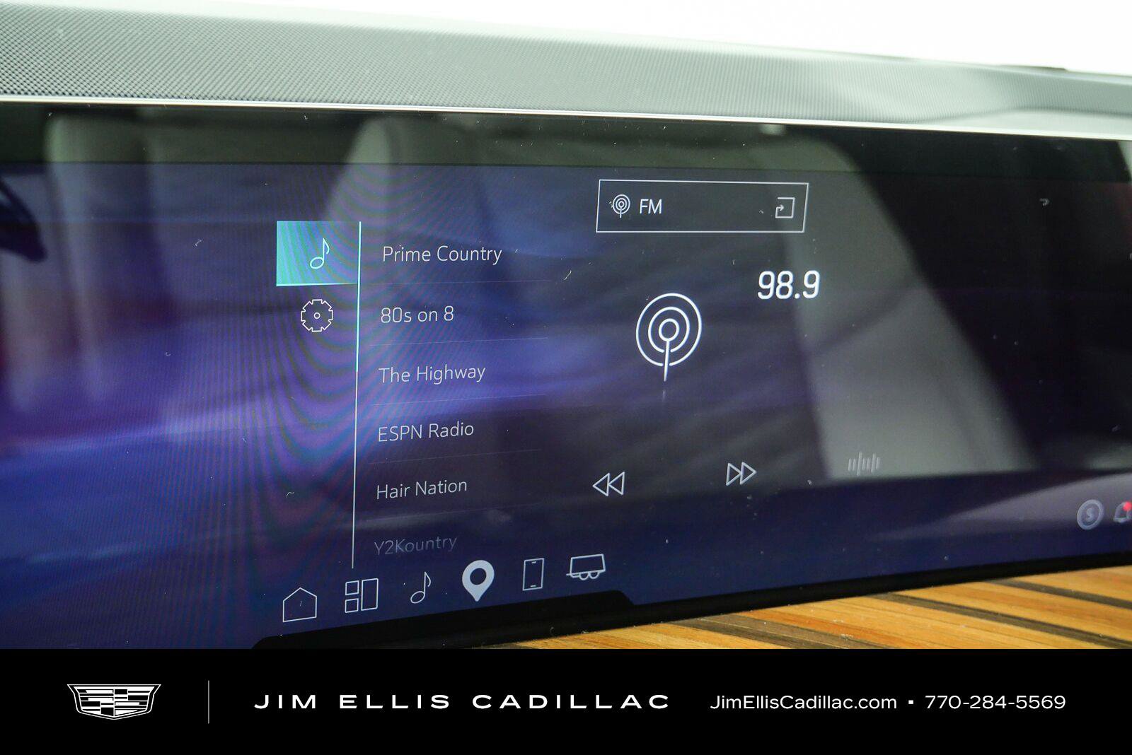 Used 2025 Cadillac Escalade Sport Platinum AWD/4WD image 13