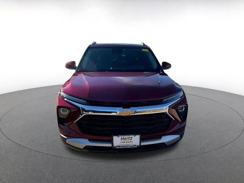 Used 2025 Chevrolet TrailBlazer LT w/ Driver Confidence Package image 3