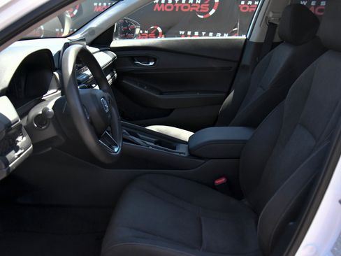 Used 2023 Honda Accord EX image 17