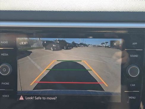 Used 2023 Volkswagen Atlas SE image 12