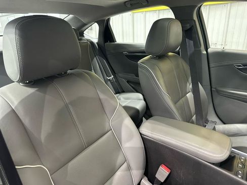 Used 2018 Chevrolet Impala Premier w/ Premier Confidence Package FWD image 24