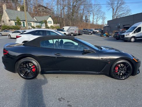 Used 2018 Maserati GranTurismo MC image 16