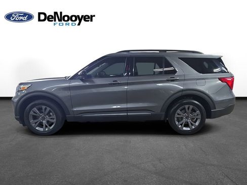Used 2023 Ford Explorer XLT w/ Equipment Group 202A AWD/4WD image 10