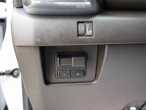 New 2026 GMC Canyon Elevation w/ Convenience Package image 11