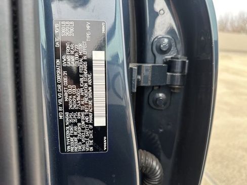 Used 2020 Volvo XC60 T5 Momentum w/ Protection Package Premier image 32