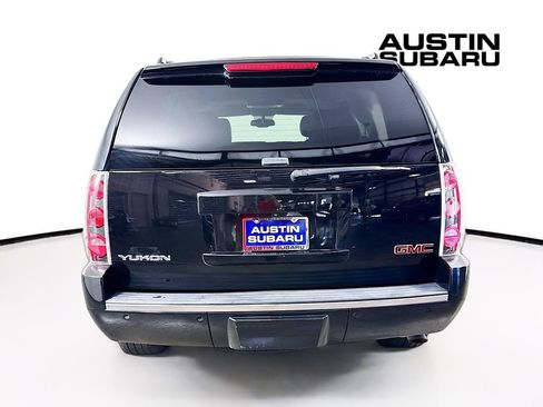 Used 2013 GMC Yukon Denali RWD image 6