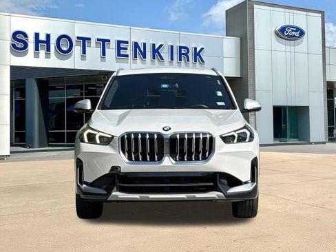 Used 2023 BMW X1 xDrive28i AWD/4WD image 2