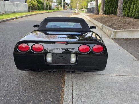 Used 2000 Chevrolet Corvette Convertible RWD image 6