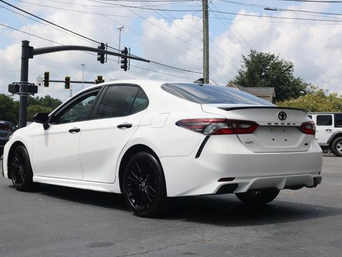 Used 2021 Toyota Camry SE w/ Convenience Package FWD image 3