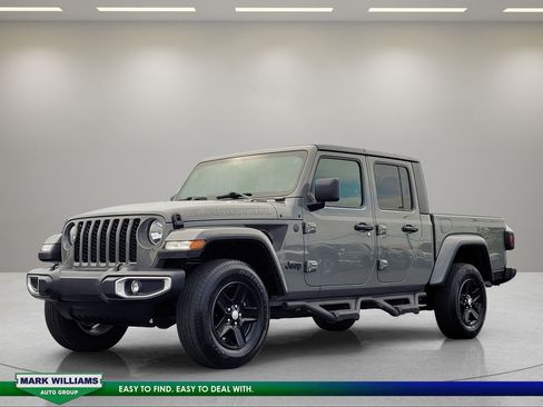 Used 2023 Jeep Gladiator Sport AWD/4WD image 8