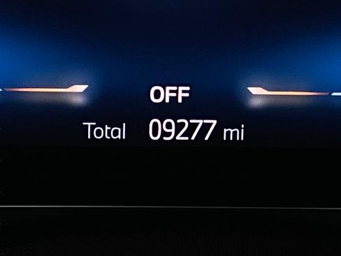 Certified 2024 BMW 530i xDrive w/ Convenience Package image 18