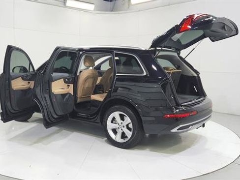 Used 2020 Audi Q7 3.0T Premium w/ Convenience Package image 49