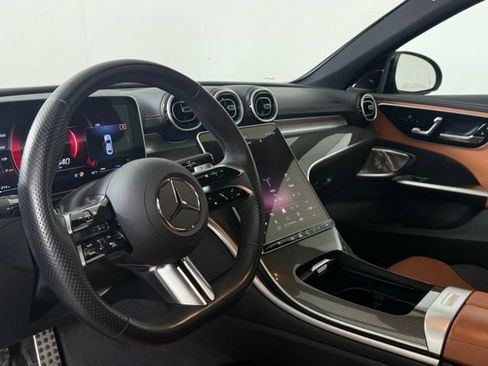 Used 2023 Mercedes-Benz C 300 4MATIC Sedan image 4