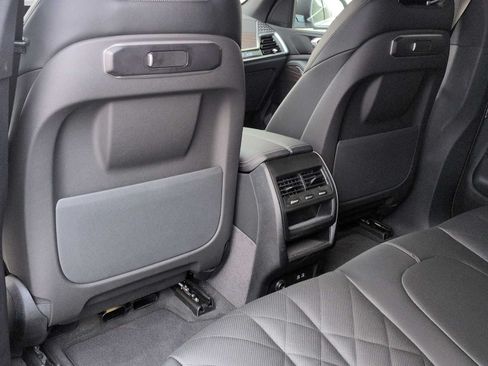 Used 2026 BMW X5 xDrive40i w/ Parking Assistance Package AWD/4WD image 19