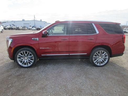 New 2026 GMC Yukon Denali image 8