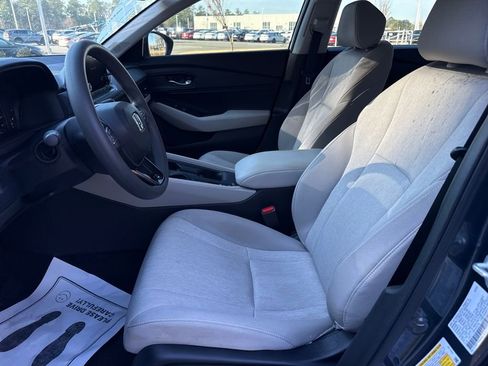 Used 2023 Honda Accord EX image 13