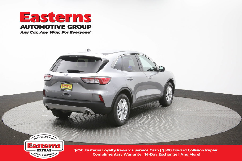 Used 2022 Ford Escape SE FWD image 42