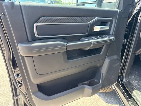 New 2026 RAM 2500 Big Horn AWD/4WD image 17