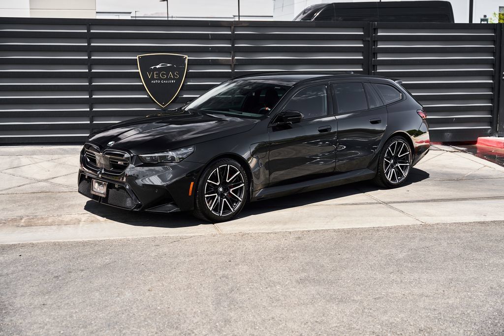 Used 2026 BMW M5 Touring AWD/4WD image 5