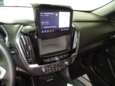 Used 2023 Chevrolet Traverse RS image 69