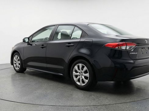 Used 2025 Toyota Corolla LE image 6