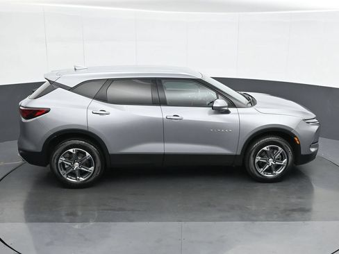 Used 2025 Chevrolet Blazer LT FWD image 23