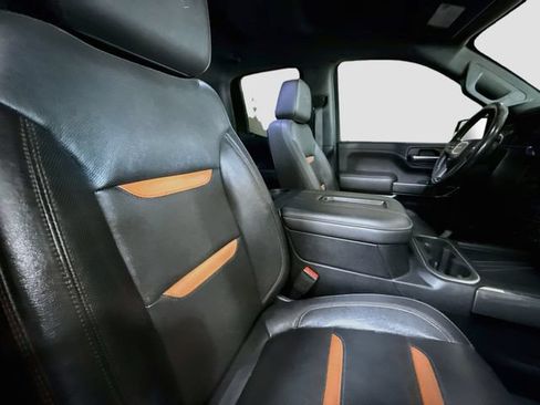 Used 2019 GMC Sierra 1500 AT4 w/ AT4 Preferred Package AWD/4WD image 28