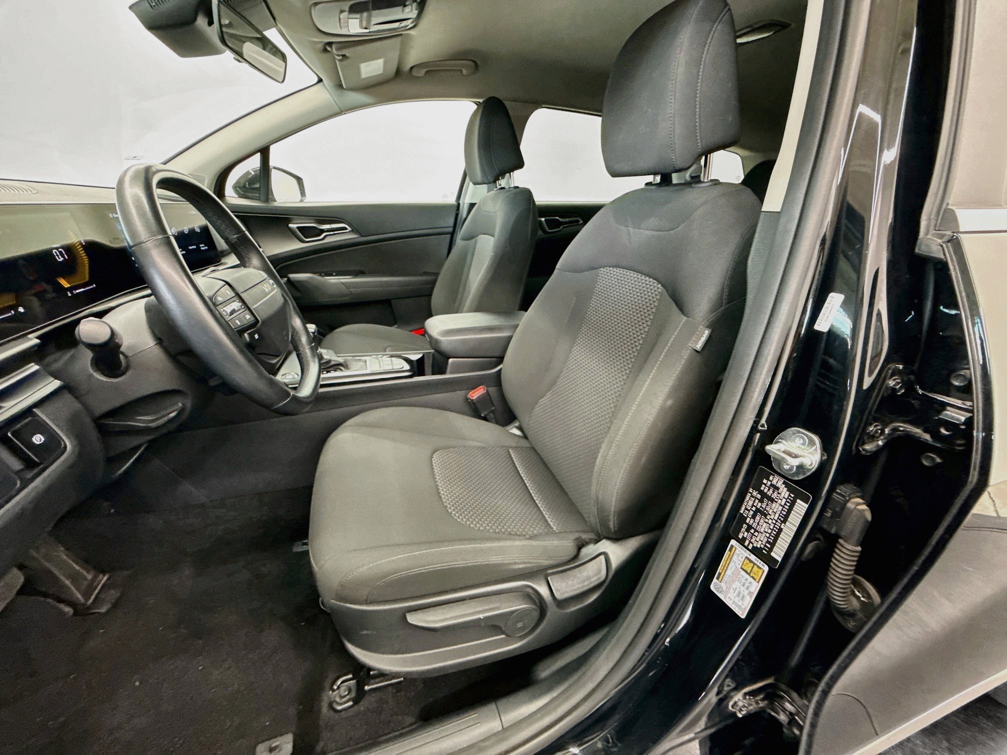 Used 2026 Kia Sportage LX FWD image 13