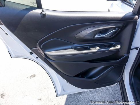 Used 2024 GMC Terrain SLE w/ Driver Convenience Package image 19