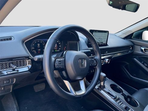 Used 2024 Honda Civic Touring image 9