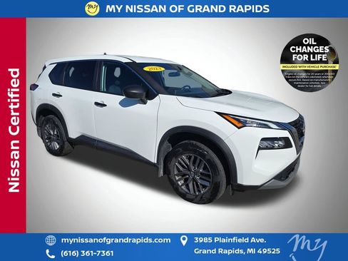 Used 2023 Nissan Rogue S AWD/4WD image 1