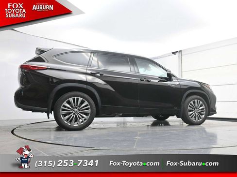 Used 2021 Toyota Highlander Platinum AWD/4WD image 22