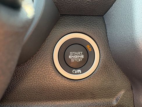 Used 2025 RAM 2500 Big Horn AWD/4WD image 32