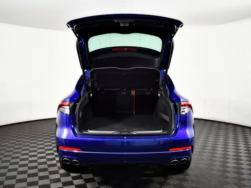 Used 2021 Maserati Levante image 21