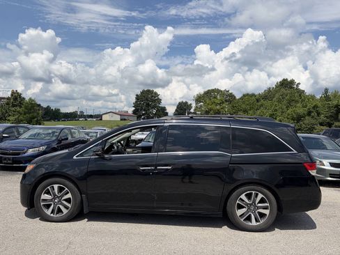Used 2014 Honda Odyssey Touring image 3