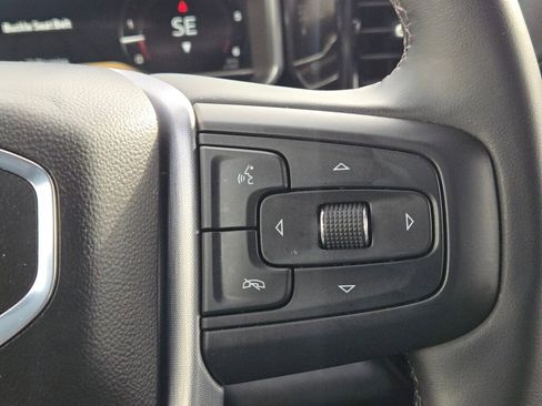 Used 2025 GMC Sierra 1500 SLT image 30