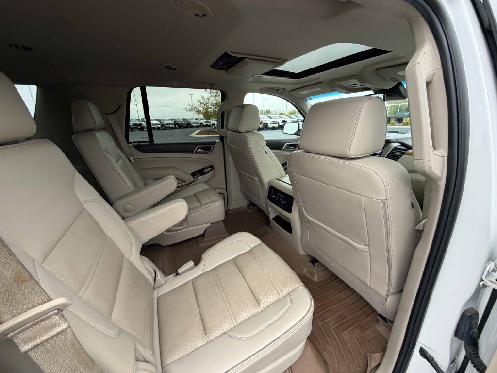 Used 2017 GMC Yukon Denali w/ Open Road Package AWD/4WD image 22