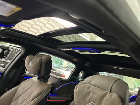 Certified 2024 Mercedes-Benz Maybach S 580 4MATIC image 22