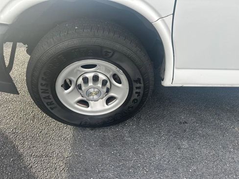 Used 2021 Chevrolet Express 2500 Extended w/ Driver Convenience Package image 21