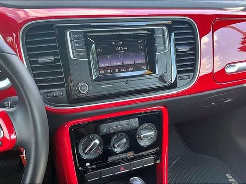 Used 2019 Volkswagen Beetle 2.0T S FWD image 6