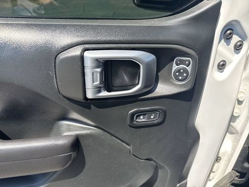 Used 2019 Jeep Wrangler Unlimited Sport AWD/4WD image 15
