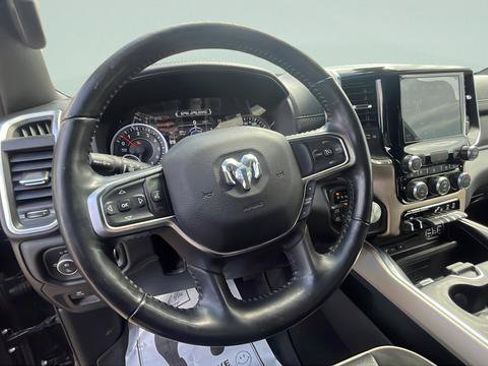 Used 2019 RAM 1500 Laramie AWD/4WD image 13