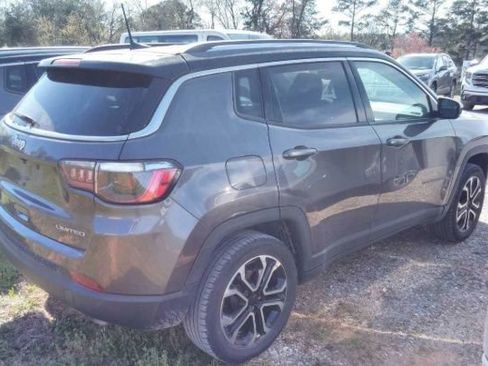 Used 2022 Jeep Compass Limited image 4