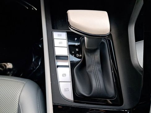 Used 2022 Hyundai Elantra Limited w/ Cargo Package image 27