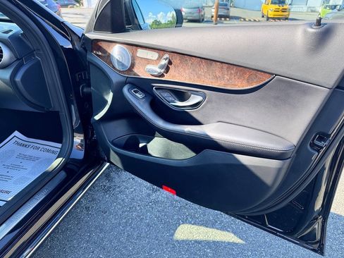 Used 2018 Mercedes-Benz C 300 4MATIC Sedan image 18