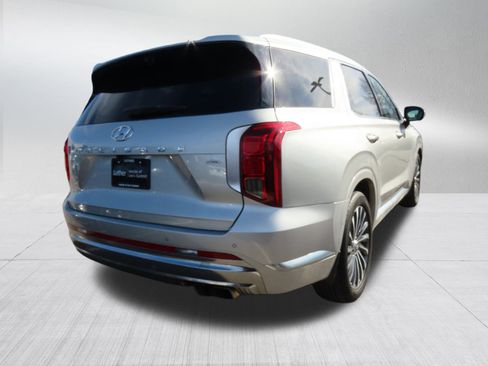 Used 2023 Hyundai Palisade Calligraphy image 7