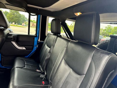Used 2016 Jeep Wrangler Unlimited Rubicon image 27