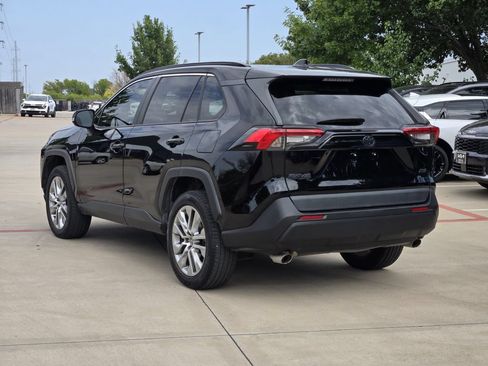 Used 2022 Toyota RAV4 XLE Premium FWD image 3